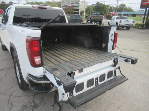 More photos of 2023 GMC Sierra 1500 SLE at Farris Motor Company - Jefferson City, TN