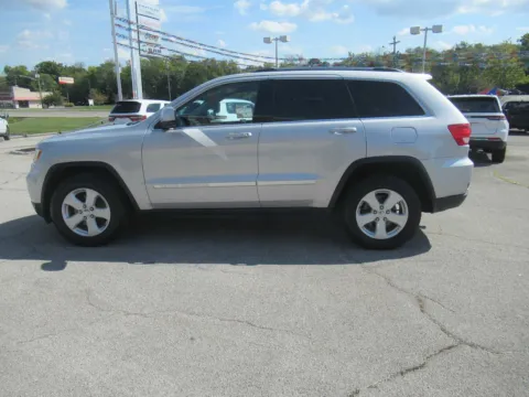 Photos of 2013 Jeep Grand Cherokee Laredo for sale in Jefferson City, TN at Farris Motor Company - Jefferson City