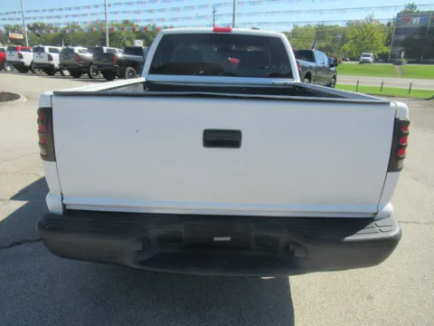 More photos of 1998 Chevrolet S-10 at Farris Motor Company - Jefferson City, TN