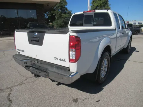 More photos of 2016 Nissan Frontier SV at Farris Motor Company - Jefferson City, TN