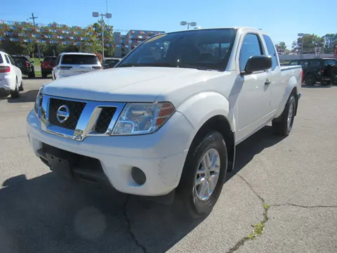 White 2016 Nissan Frontier SV for sale in Jefferson City, TN