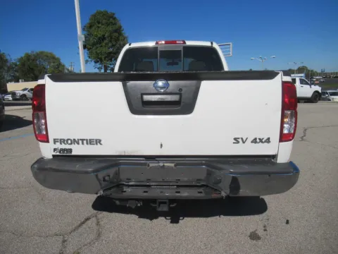 More photos of 2016 Nissan Frontier SV at Farris Motor Company - Jefferson City, TN