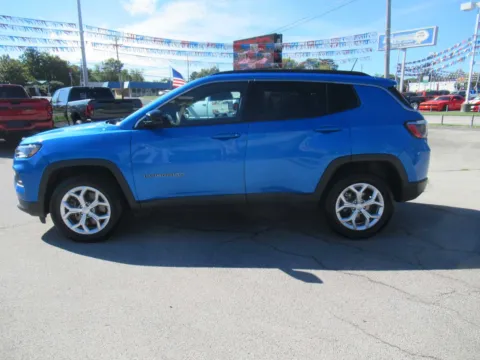 Photos of 2024 Jeep Compass Latitude for sale in Jefferson City, TN at Farris Motor Company - Jefferson City