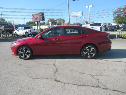 Photos of 2023 Hyundai Elantra SEL for sale in Jefferson City, TN at Farris Motor Company - Jefferson City