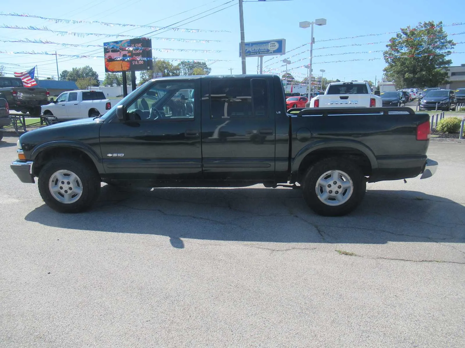 Used 2002 Chevrolet S-10 LS with VIN 1GCDT13W02K234760 for sale in Morristown, TN
