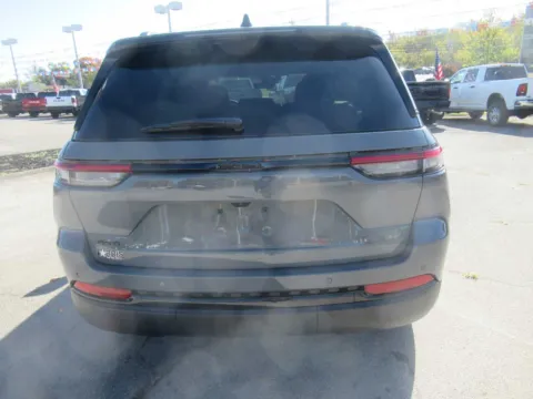 More photos of 2027 Jeep Grand Cherokee Laredo X at Farris Motor Company - Jefferson City, TN