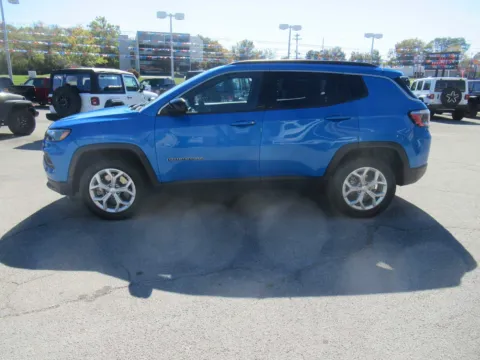 Photos of 2024 Jeep Compass Latitude for sale in Jefferson City, TN at Farris Motor Company - Jefferson City