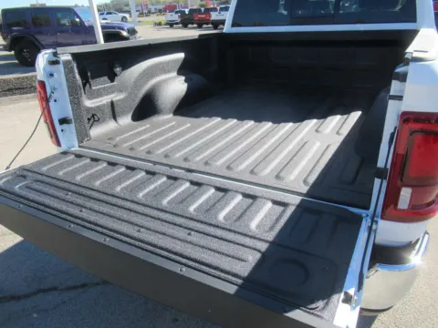 More photos of 2027 Ram 2500 Laramie at Farris Motor Company - Jefferson City, TN