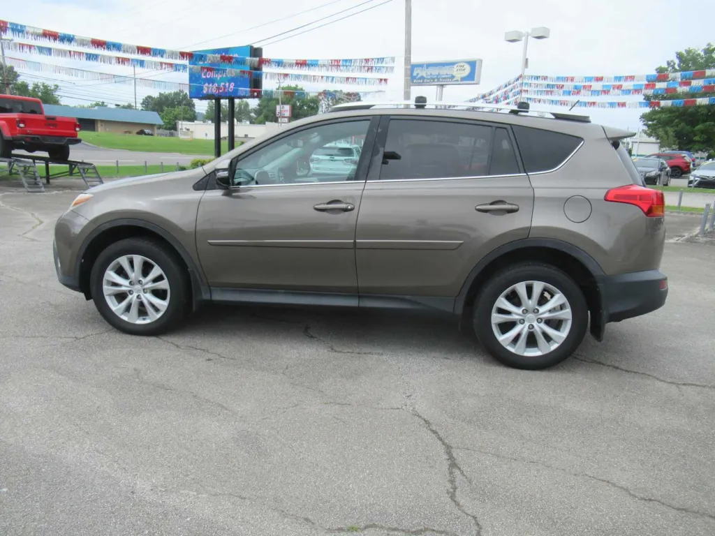 Used 2015 Toyota RAV4 Limited with VIN 2T3DFREV9FW337215 for sale in Jefferson City, TN