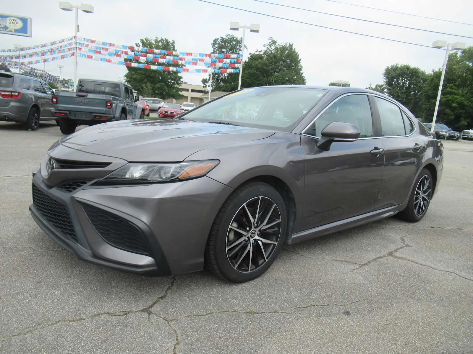 Gray 2022 Toyota Camry SE for sale in Jefferson City, TN