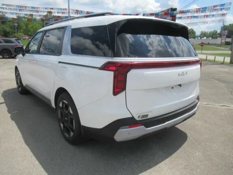 More photos of 2025 Kia Carnival EX at Farris Motor - Jefferson City, TN