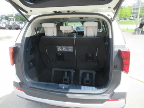 More photos of 2025 Kia Carnival EX at Farris Motor - Jefferson City, TN