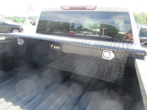 More photos of 2021 Chevrolet Silverado 2500HD Custom at Farris Motor - Jefferson City, TN