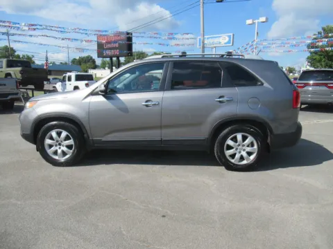 Photos of 2012 Kia Sorento LX for sale in Jefferson City, TN at Farris Motor - Jefferson City