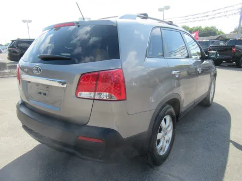 More photos of 2012 Kia Sorento LX at Farris Motor - Jefferson City, TN