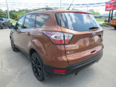 More photos of 2017 Ford Escape SE at Farris Motor - Jefferson City, TN