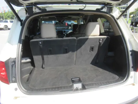 More photos of 2016 Honda Pilot Elite at Farris Motor - Jefferson City, TN