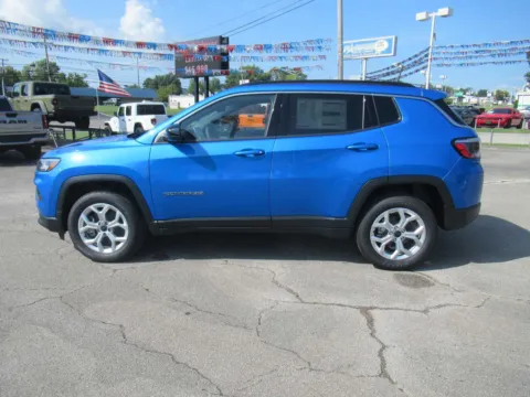 Photos of 2025 Jeep Compass Latitude for sale in Jefferson City, TN at Farris Motor - Jefferson City