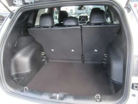 More photos of 2025 Jeep Compass Latitude at Farris Motor - Jefferson City, TN