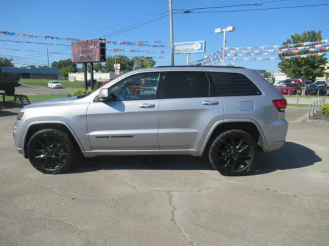 Photos of 2021 Jeep Grand Cherokee Laredo X for sale in Jefferson City, TN at Farris Motor - Jefferson City