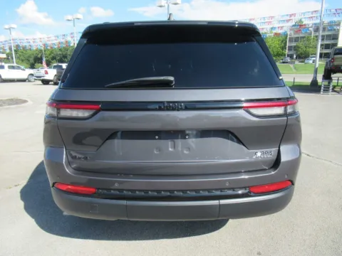 More photos of 2023 Jeep Grand Cherokee Altitude at Farris Motor - Jefferson City, TN