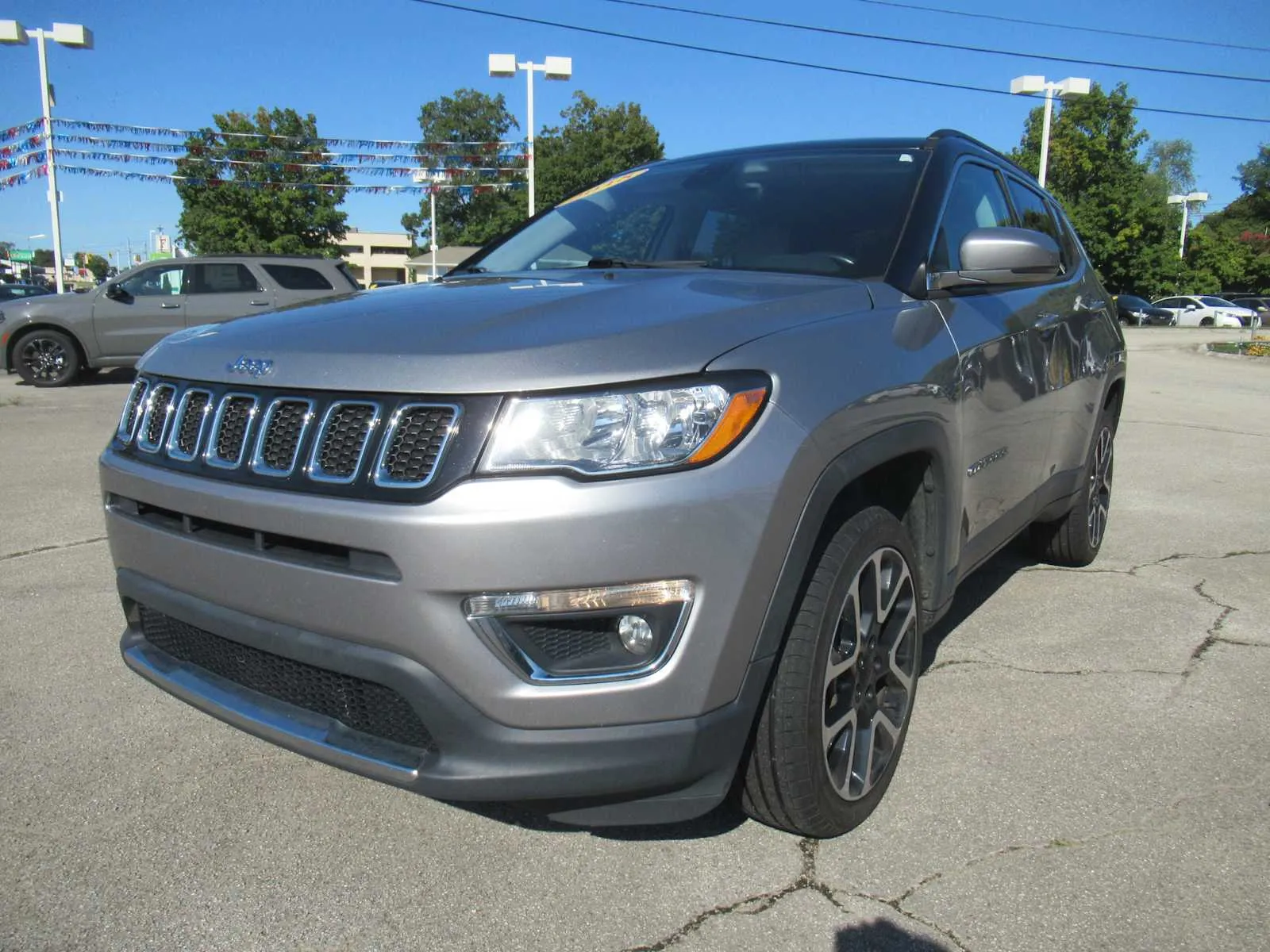 Silver 2018 Jeep Compass Limited for sale in Jefferson City, TN