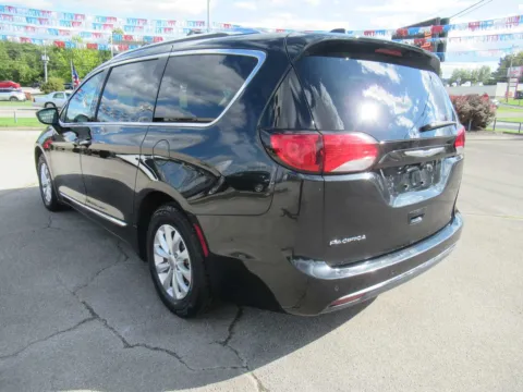 Another view of 2018 Chrysler Pacifica Touring L for sale in Jefferson City, TN at Farris Motor - Jefferson City