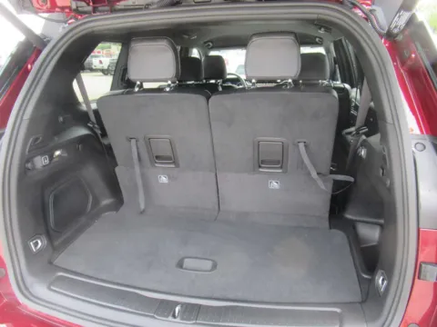 More photos of 2025 Jeep Grand Cherokee L Limited at Farris Motor - Jefferson City, TN