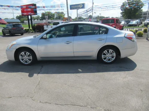 Photos of 2010 Nissan Altima 2.5 S for sale in Jefferson City, TN at Farris Motor - Jefferson City