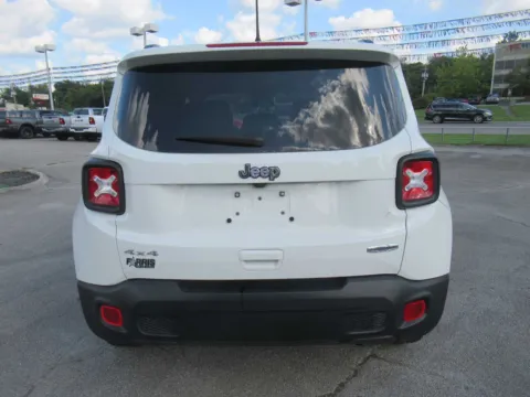 More photos of 2022 Jeep Renegade Latitude at Farris Motor - Jefferson City, TN