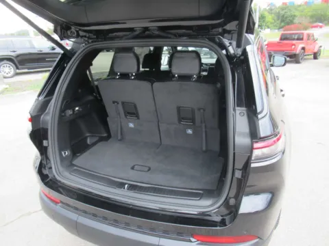 More photos of 2025 Jeep Grand Cherokee L Limited at Farris Motor - Jefferson City, TN