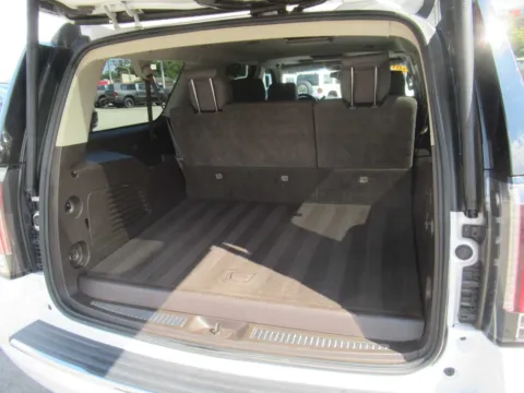 More photos of 2016 GMC Yukon XL Denali at Farris Motor - Jefferson City, TN