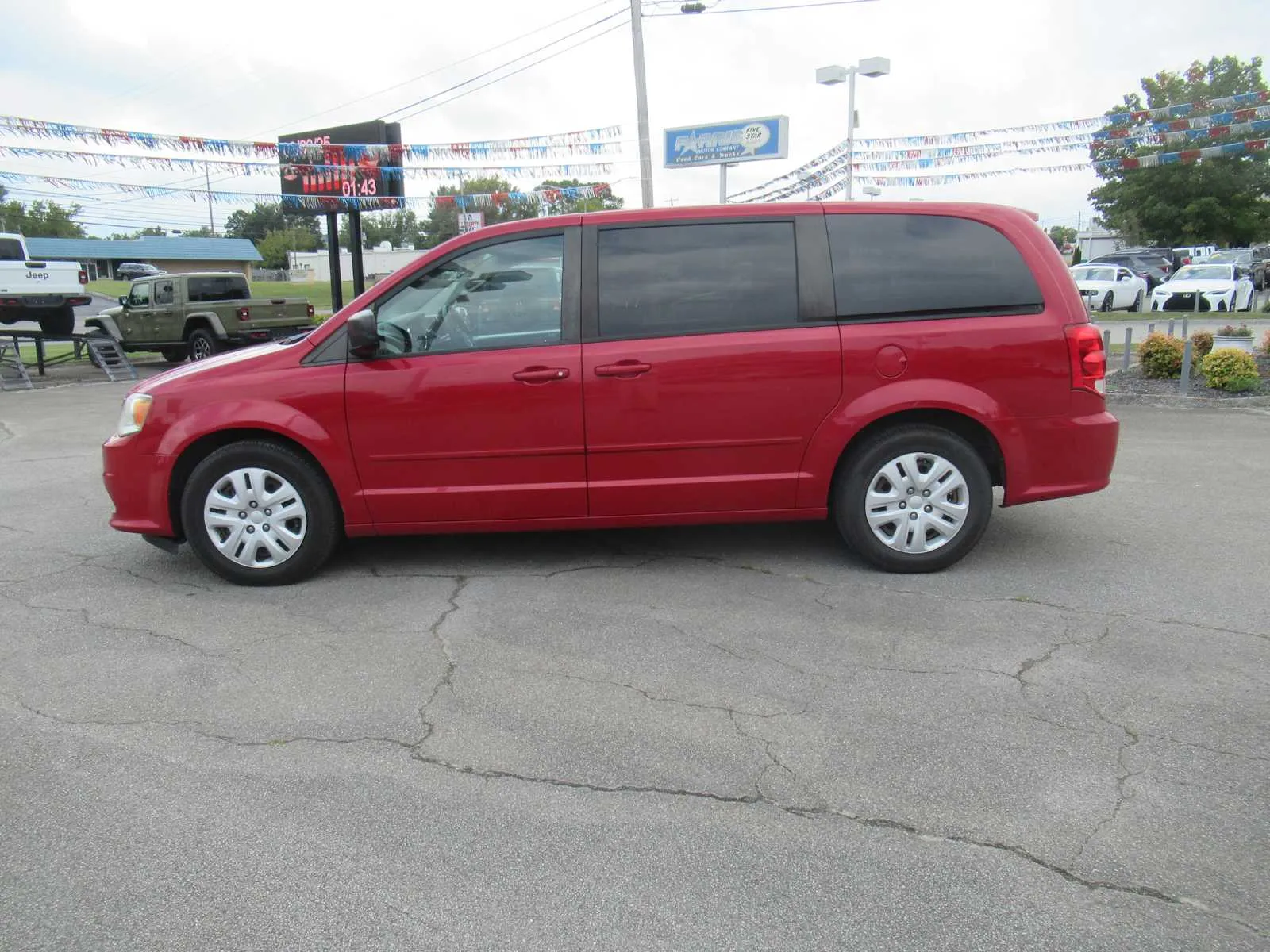 Used 2014 Dodge Grand Caravan SE with VIN 2C4RDGBG6ER190107 for sale in Morristown, TN