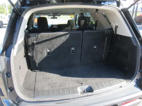 More photos of 2022 Nissan Pathfinder SV at Farris Motor - Jefferson City, TN