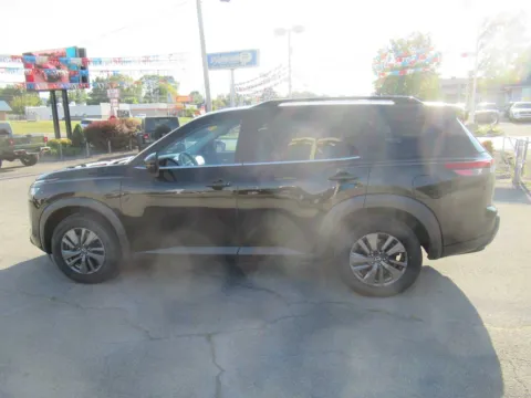 Photos of 2022 Nissan Pathfinder SV for sale in Jefferson City, TN at Farris Motor - Jefferson City
