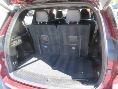 More photos of 2023 Jeep Grand Cherokee L Altitude at Farris Motor - Jefferson City, TN