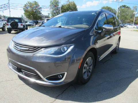 Gray 2019 Chrysler Pacifica Hybrid Limited for sale in Jefferson City, TN