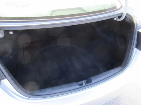 More photos of 2013 Hyundai Elantra GLS at Farris Motor - Jefferson City, TN