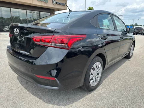 More photos of 2021 Hyundai Accent SE at Farris Motor - Jefferson City, TN