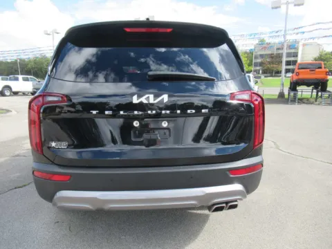 More photos of 2022 Kia Telluride S at Farris Motor - Jefferson City, TN