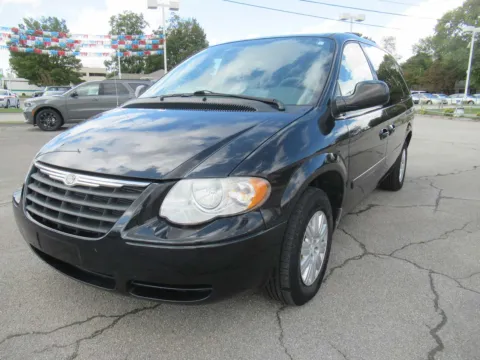 Black 2007 Chrysler Town & Country LWB LX for sale in Jefferson City, TN