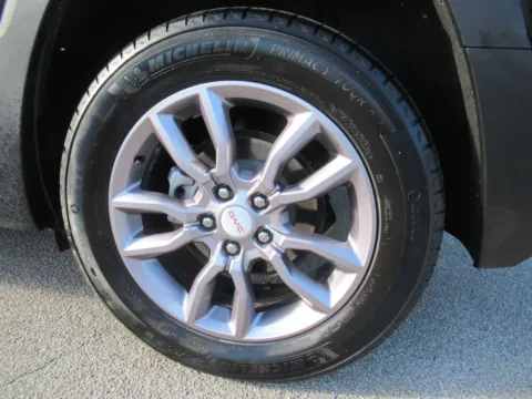 More photos of 2023 GMC Terrain SLT at Farris Motor - Jefferson City, TN