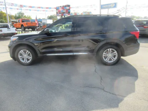 Photos of 2020 Ford Explorer XLT for sale in Jefferson City, TN at Farris Motor - Jefferson City