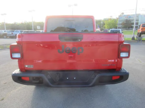 More photos of 2025 Jeep Gladiator High Tide at Farris Motor - Jefferson City, TN