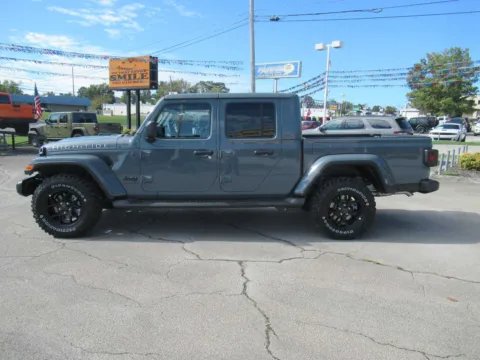 More photos of 2025 Jeep Gladiator High Tide at Farris Motor - Jefferson City, TN