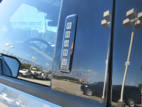More photos of 2019 Ford F-150 LARIAT at Farris Motor - Jefferson City, TN