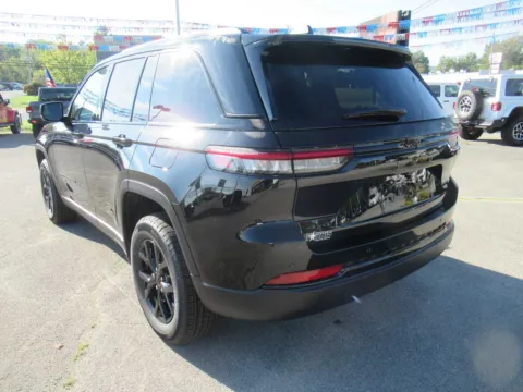 Another view of 2025 Jeep Grand Cherokee Altitude X for sale in Jefferson City, TN at Farris Motor - Jefferson City