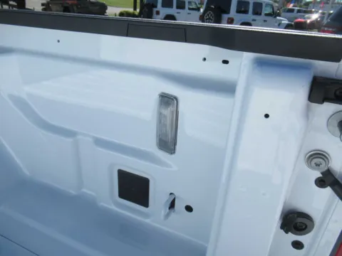 More photos of 2025 Jeep Gladiator High Tide at Farris Motor - Jefferson City, TN