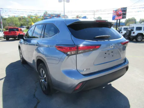 Another view of 2021 Toyota Highlander XLE for sale in Jefferson City, TN at Farris Motor - Jefferson City