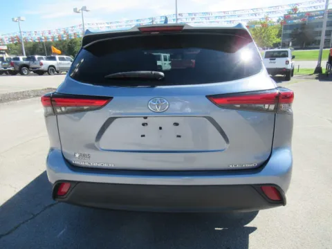 More photos of 2021 Toyota Highlander XLE at Farris Motor - Jefferson City, TN